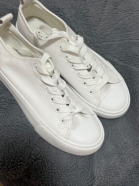 Primark Women's White Low-Top Leather-Effect Sneakers
